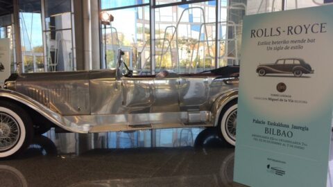 Presentación de la exposición «Rolls-Royce: un siglo de estilo» en el Palacio Euskalduna